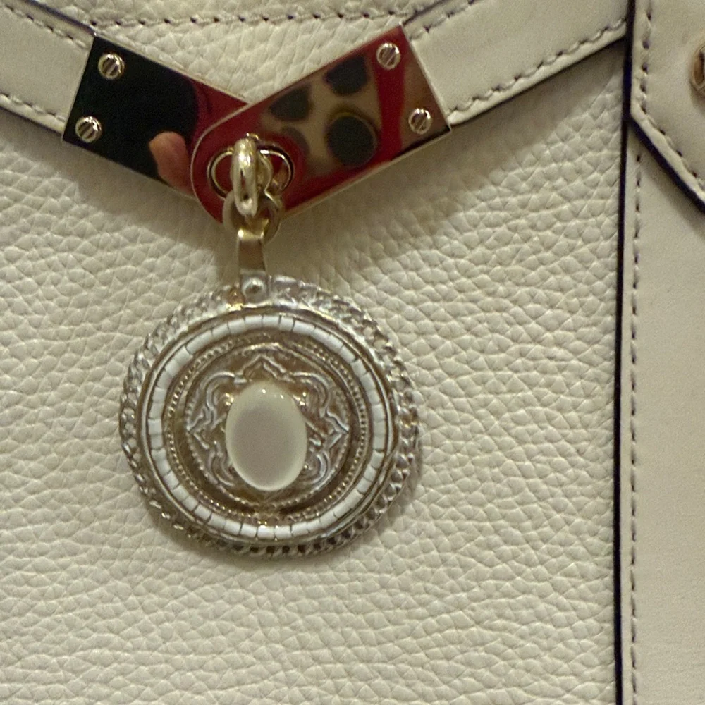 #256. Michael Kors Nouveau Hamilton - Picture 4 of 8